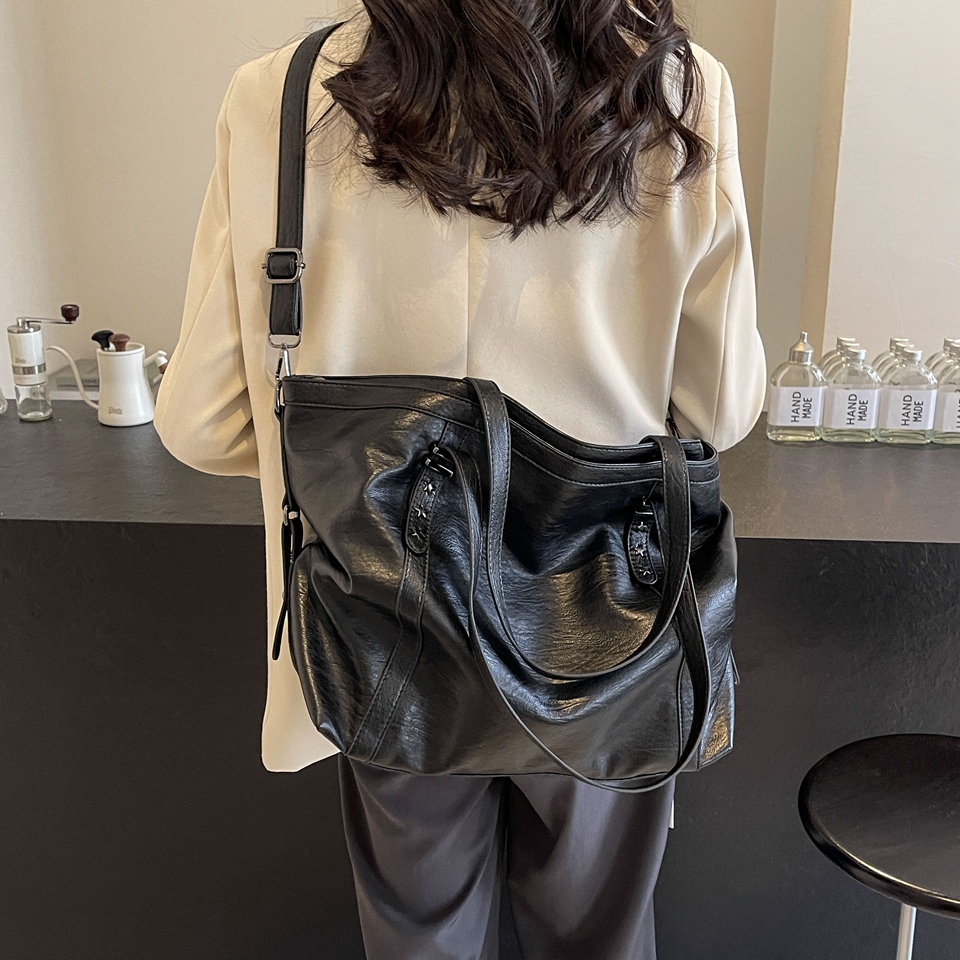Big Black Shoulder crossbody B - Luxury Bags Of 2026 review and price