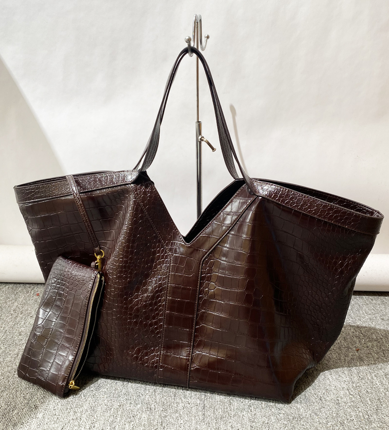 Oversized Crocodile Pattern To - Luxury Bags Of 2026 review and price